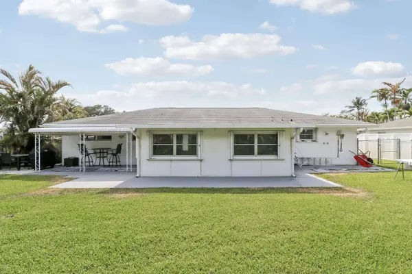 1518 Summer AVE, Jupiter, FL 33469