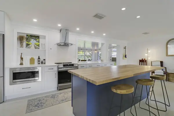 1518 Summer AVE, Jupiter, FL 33469