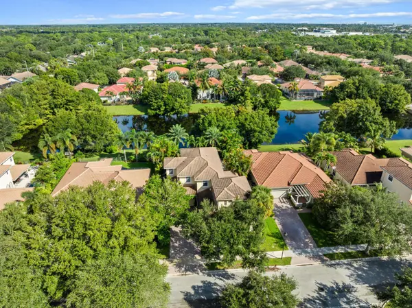 182 Via Veracruz, Jupiter, FL 33458