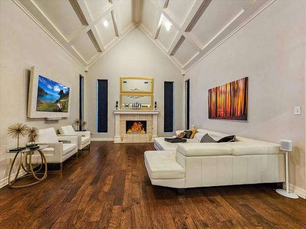 2309 Castle Rock Road, Arlington, TX 76006