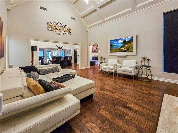 2309 Castle Rock Road, Arlington, TX 76006