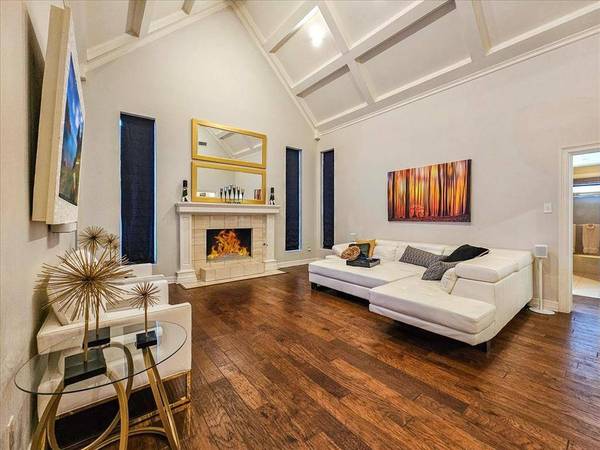 2309 Castle Rock Road, Arlington, TX 76006