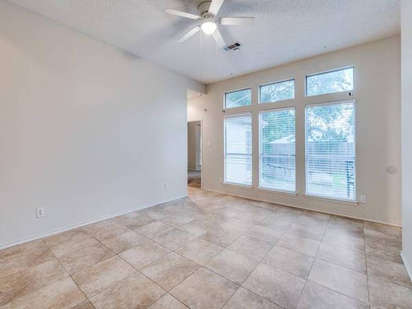 631 Engleside Drive, Arlington, TX 76018