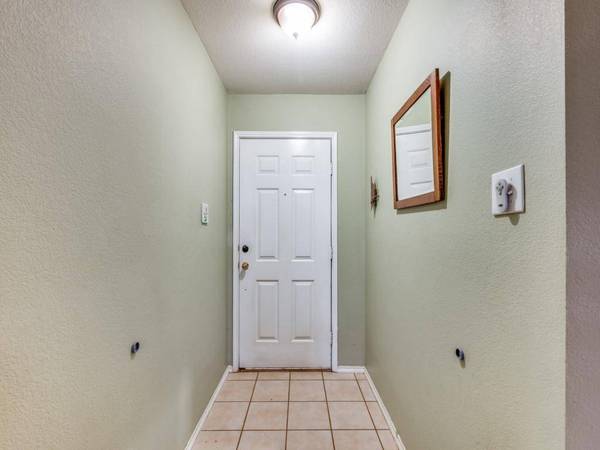 7024 Park Green Drive, Arlington, TX 76001