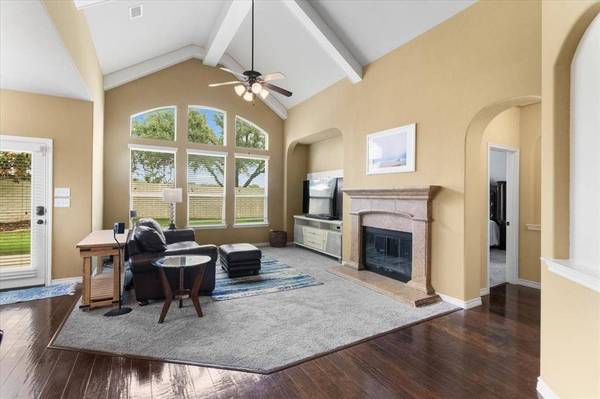 9401 Shoveler Trail, Fort Worth, TX 76118