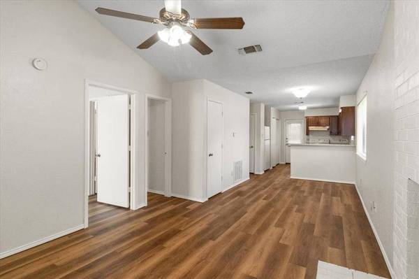 2528 Indigo Lane, Arlington, TX 76015