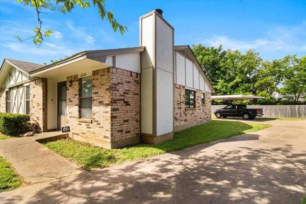 2528 Indigo Lane, Arlington, TX 76015