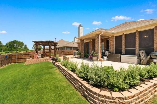 1407 Deer Hollow Drive, Arlington, TX 76002