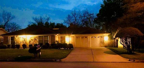 1506 Ridgeview Drive, Arlington, TX 76012