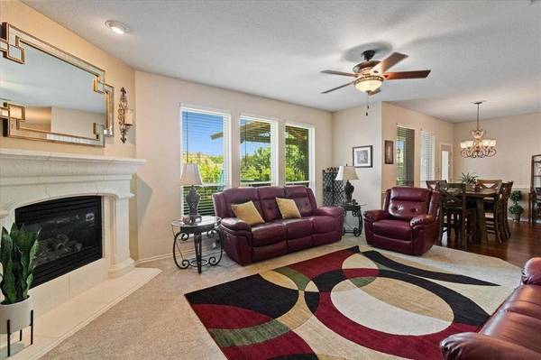 6321 Cobblestone Lane, Arlington, TX 76001