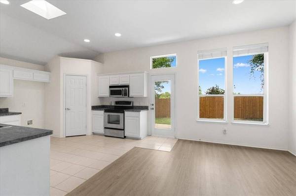 312 Goldeneye Lane, Fort Worth, TX 76120