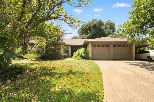 3508 Leighton Drive, Arlington, TX 76015