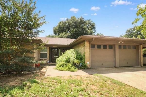 3508 Leighton Drive, Arlington, TX 76015