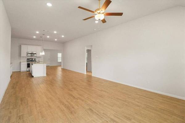 1328 Fox Glen Trail, Crowley, TX 76036