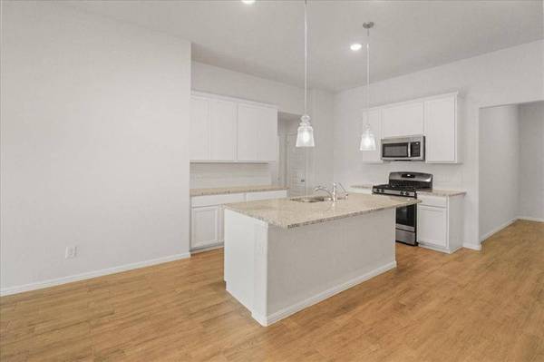 1328 Fox Glen Trail, Crowley, TX 76036