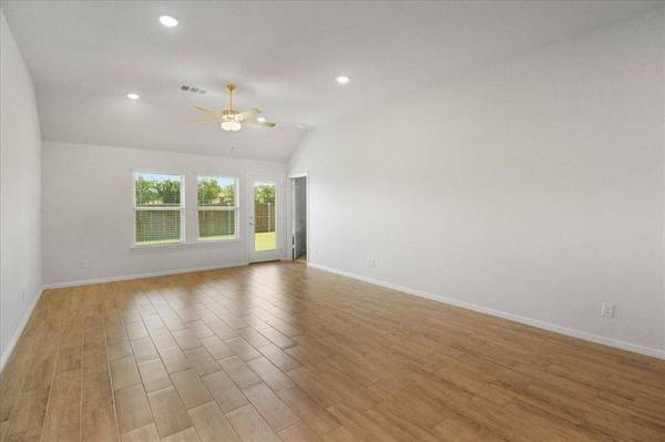 1328 Fox Glen Trail, Crowley, TX 76036