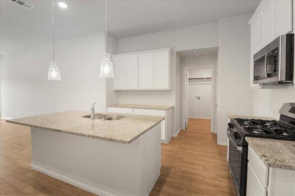 1328 Fox Glen Trail, Crowley, TX 76036