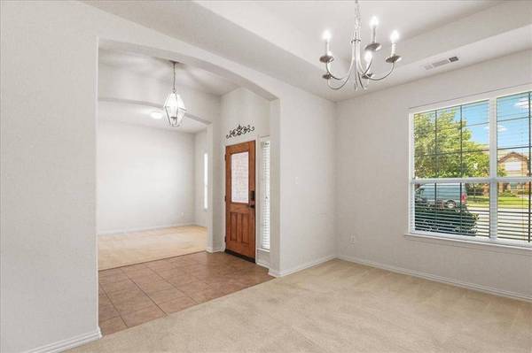 5312 Hockley Drive, Grand Prairie, TX 75052