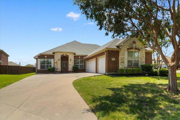 5312 Hockley Drive, Grand Prairie, TX 75052