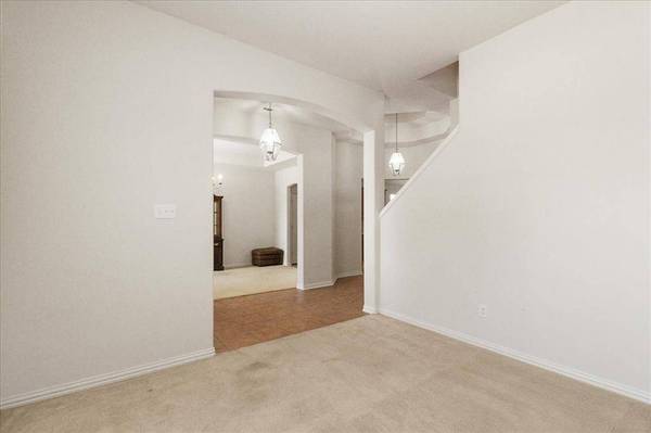 5312 Hockley Drive, Grand Prairie, TX 75052