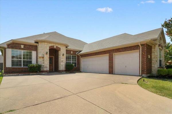 5312 Hockley Drive, Grand Prairie, TX 75052