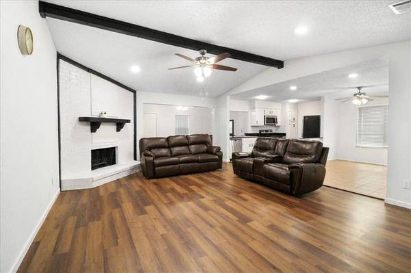 3604 Fort Hunt Drive, Arlington, TX 76016