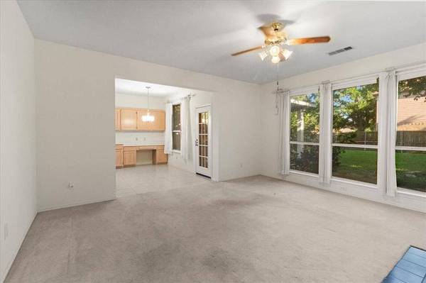 1100 Bellingham Place, Arlington, TX 76001