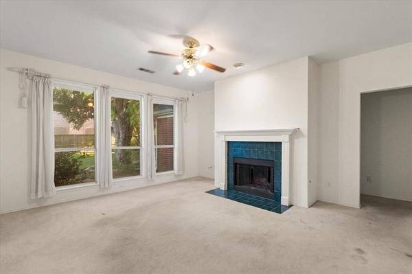 1100 Bellingham Place, Arlington, TX 76001