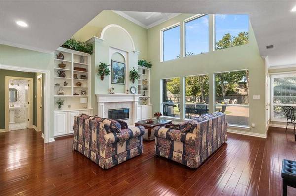 6907 Marina Shores Court, Arlington, TX 76016