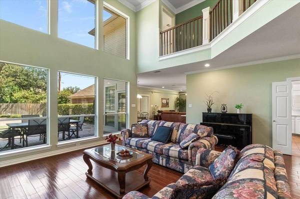 6907 Marina Shores Court, Arlington, TX 76016