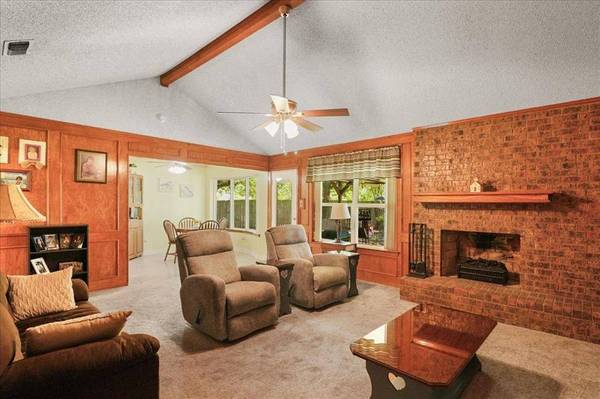 2206 Sexton Drive, Arlington, TX 76015