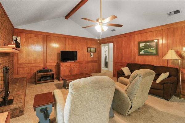 2206 Sexton Drive, Arlington, TX 76015