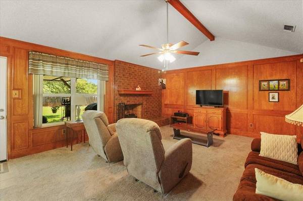 2206 Sexton Drive, Arlington, TX 76015