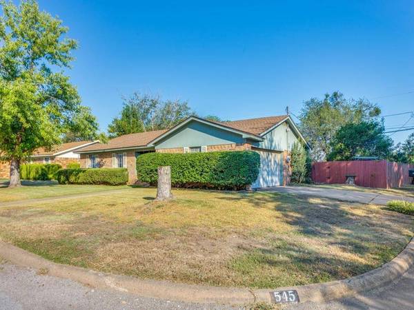 545 Chambers Creek Drive, Everman, TX 76140