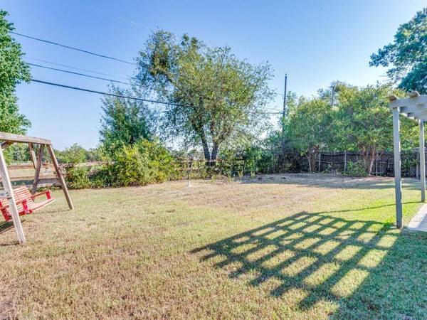 545 Chambers Creek Drive, Everman, TX 76140