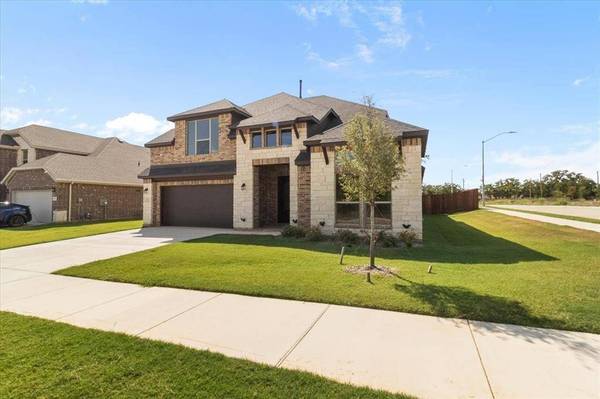 929 Ryed Lane, Fort Worth, TX 76120
