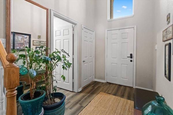 716 Glenview Drive, Mansfield, TX 76063