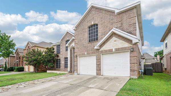 4703 Enchanted Bay Boulevard, Arlington, TX 76016
