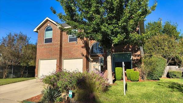 6403 Redstone Drive, Arlington, TX 76001