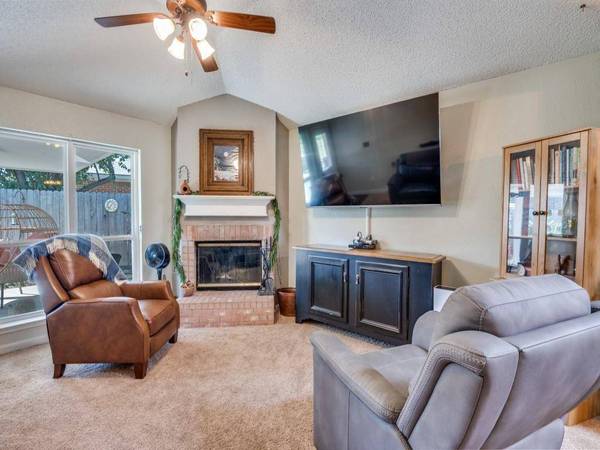 5902 Aloe Court, Arlington, TX 76017