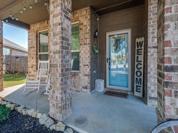 2904 Big Horn Bluff Court, Fort Worth, TX 76108