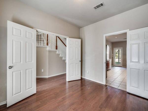 4705 Englishtown Drive, Arlington, TX 76016