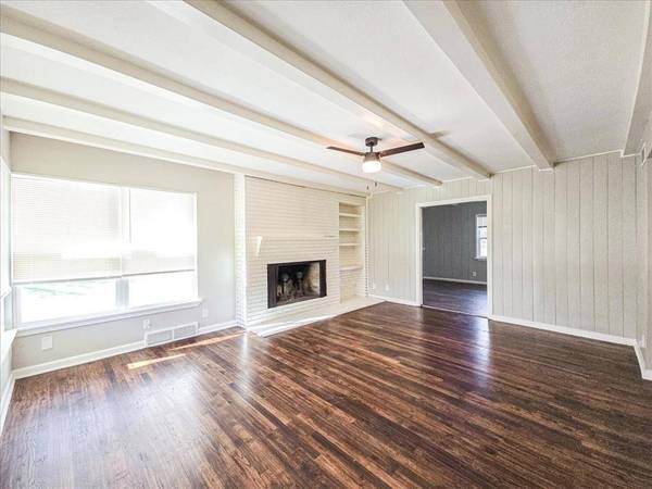 7015 Dover Lane, Richland Hills, TX 76118