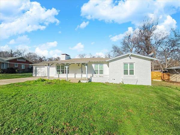 7015 Dover Lane, Richland Hills, TX 76118