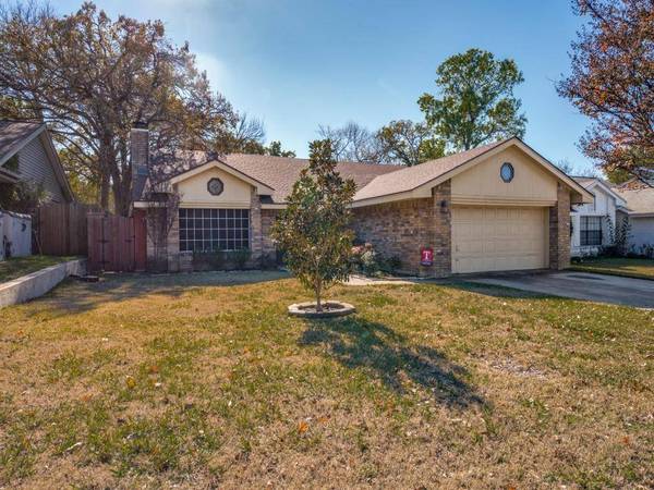 2104 Cold Springs Drive, Arlington, TX 76017