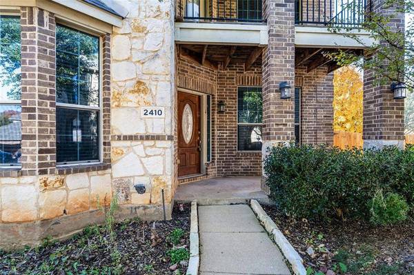 2410 Honey Drive, Arlington, TX 76001