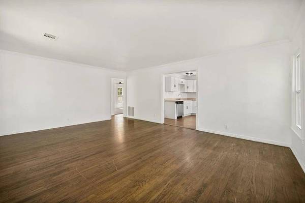 5048 Cedar Hill Road, Fort Worth, TX 76116