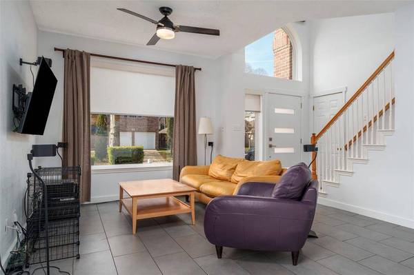 6403 Redstone Drive, Arlington, TX 76001