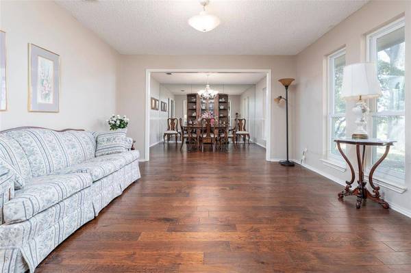 1410 Woodbine Street, Arlington, TX 76012