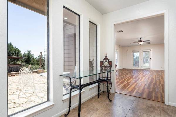 4918 Sonterra Court, Granbury, TX 76049
